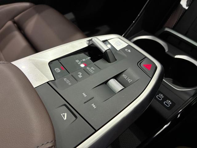 Ｘ２ ｘＤｒｉｖｅ　２０ｉ　Ｍスポーツ　全国２年保証　ガラスサンルーフ　ハーマンカードンスピーカー　レザーシート　ＬＥＤヘッドライト　１９インチアルミホイール　ＡＣＣ　ＥＴＣ（7枚目）
