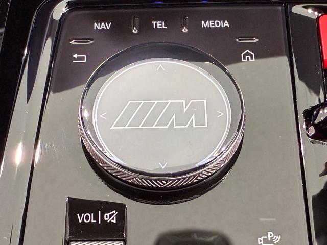 Ｍ５ Ｍ５　全国２年保証　フルセグＴＶチューナー　レザーシート　パワーリアゲート　ＬＥＤヘッドライト　２１インチアルミホイール　ＡＣＣ　ＥＴＣ（18枚目）