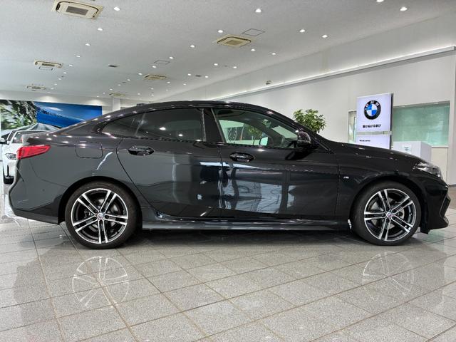 2シリーズ 218dグランクーペ Mスポーツ 全国2年保証 ハーフレザーシート LEDヘッドライト 18インチアルミホイール ACC ETC(4枚目)