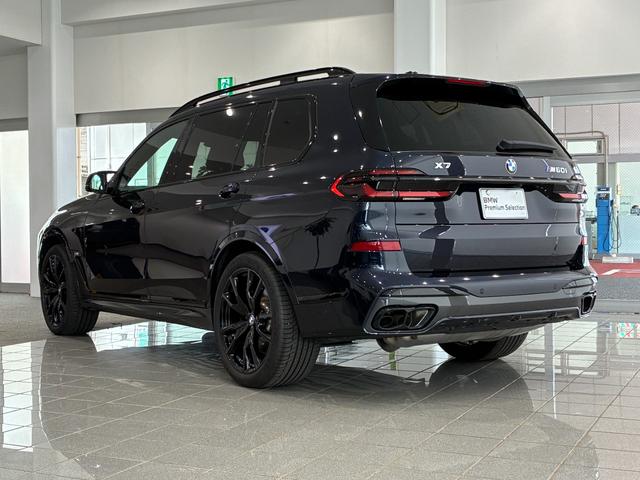 Ｘ７ Ｍ６０ｉ　ｘＤｒｉｖｅ　全国２年保証　３列シート　パノラマガラスサンルーフ　レザーシート　　　フルセグＴＶチューナー　パワーリアゲート　ＬＥＤヘッドライト　　２２インチアルミホイール　ＡＣＣ　ＥＴＣ（3枚目）