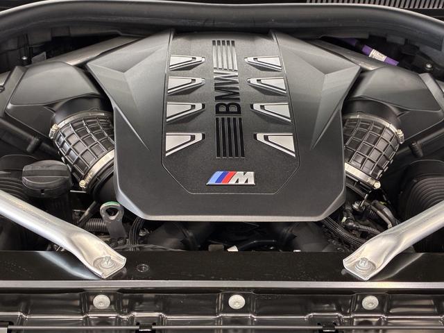 Ｘ７ Ｍ６０ｉ　ｘＤｒｉｖｅ　全国２年保証　３列シート　パノラマガラスサンルーフ　レザーシート　　　フルセグＴＶチューナー　パワーリアゲート　ＬＥＤヘッドライト　　２２インチアルミホイール　ＡＣＣ　ＥＴＣ（13枚目）