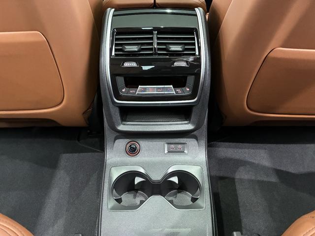 Ｘ７ Ｍ６０ｉ　ｘＤｒｉｖｅ　全国２年保証　３列シート　パノラマガラスサンルーフ　レザーシート　　　フルセグＴＶチューナー　パワーリアゲート　ＬＥＤヘッドライト　　２２インチアルミホイール　ＡＣＣ　ＥＴＣ（24枚目）