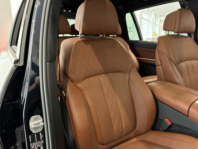 Ｘ７ Ｍ６０ｉ　ｘＤｒｉｖｅ　全国２年保証　３列シート　パノラマガラスサンルーフ　レザーシート　　　フルセグＴＶチューナー　パワーリアゲート　ＬＥＤヘッドライト　　２２インチアルミホイール　ＡＣＣ　ＥＴＣ（25枚目）
