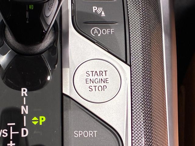 ４シリーズ Ｍ４４０ｉ　ｘＤｒｉｖｅクーペ　レザーシート　フルセグＴＶチューナー　パワーリアゲート　ＬＥＤヘッドライト　１９インチアルミホイール　ＡＣＣ　ＥＴＣ（19枚目）