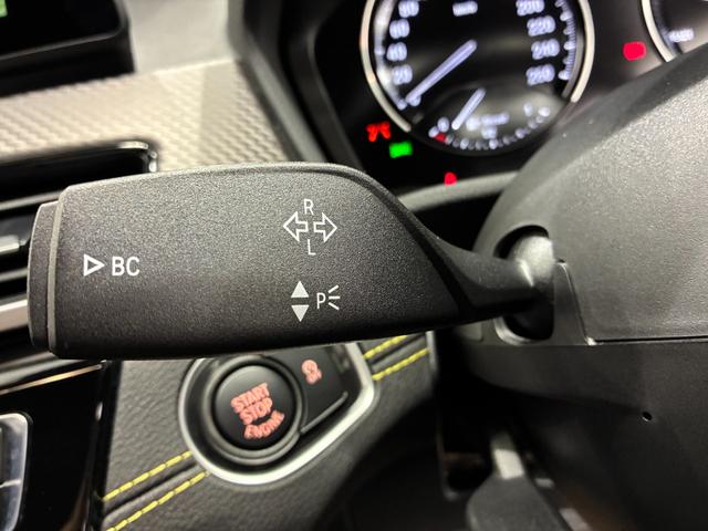 Ｘ２ ｘＤｒｉｖｅ　２０ｄ　ＭスポーツＸ　全国２年保証　ハーフレザーシート　フルセグＴＶチューナー　パワーリアゲート　ＬＥＤヘッドライト　１９インチアルミホイール　ＡＣＣ　ＥＴＣ（16枚目）