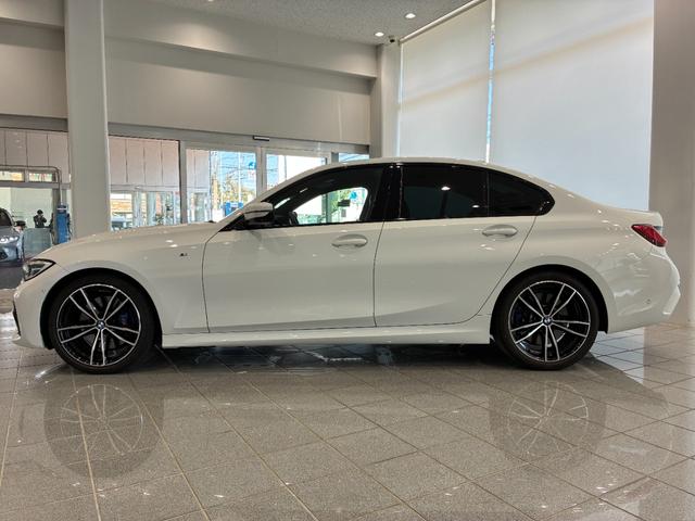 ３シリーズ ３２０ｄ　ｘＤｒｉｖｅ　Ｍスポーツ　ハーフレザーシート　パワーリアゲート　ＬＥＤヘッドライト　１９インチアルミホイール　ＡＣＣ　ＥＴＣ（5枚目）