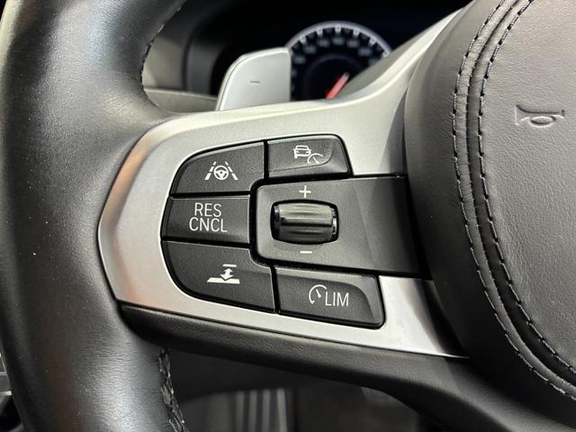 アクティブクルーズコントロールは前車追従式のクルーズコントロールです。渋滞時にも便利です。