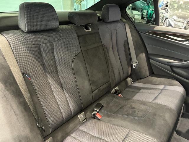 リヤシートはＩＳＯ　ＦＩＸ対応でチャイルドシートの脱着も簡単