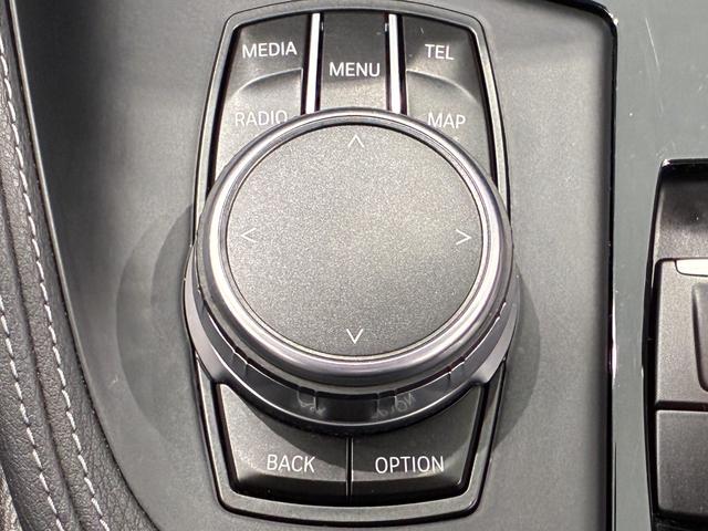 Ｘ１ ｓＤｒｉｖｅ　１８ｉ　ｘライン　レザーシート　パワーリアゲート　ＬＥＤヘッドライト　１８インチアルミホイール　ＥＴＣ（18枚目）