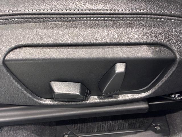 Ｘ１ ｓＤｒｉｖｅ　１８ｉ　ｘライン　レザーシート　パワーリアゲート　ＬＥＤヘッドライト　１８インチアルミホイール　ＥＴＣ（27枚目）