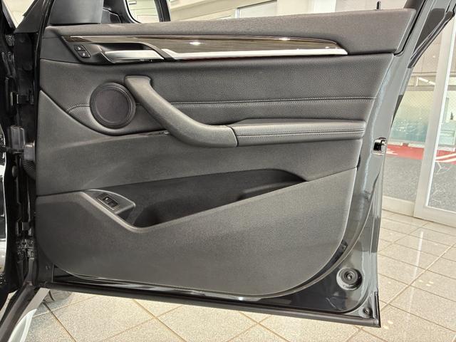 Ｘ１ ｓＤｒｉｖｅ　１８ｉ　ｘライン　レザーシート　パワーリアゲート　ＬＥＤヘッドライト　１８インチアルミホイール　ＥＴＣ（30枚目）