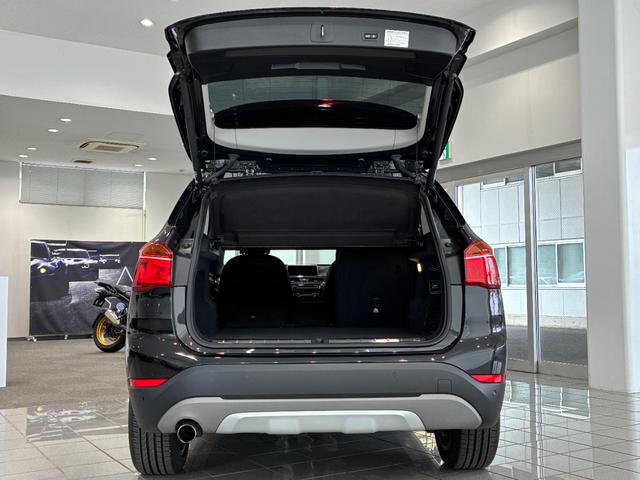 Ｘ１ ｓＤｒｉｖｅ　１８ｉ　ｘライン　レザーシート　パワーリアゲート　ＬＥＤヘッドライト　１８インチアルミホイール　ＥＴＣ（35枚目）