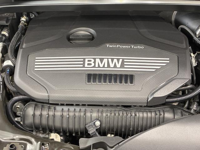 Ｘ１ 　レザーシート　パワーリアゲート　ＬＥＤヘッドライト　１８インチアルミホイール　ＡＣＣ　ＥＴＣ（13枚目）