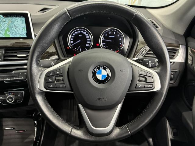 Ｘ１ 　レザーシート　パワーリアゲート　ＬＥＤヘッドライト　１８インチアルミホイール　ＡＣＣ　ＥＴＣ（14枚目）