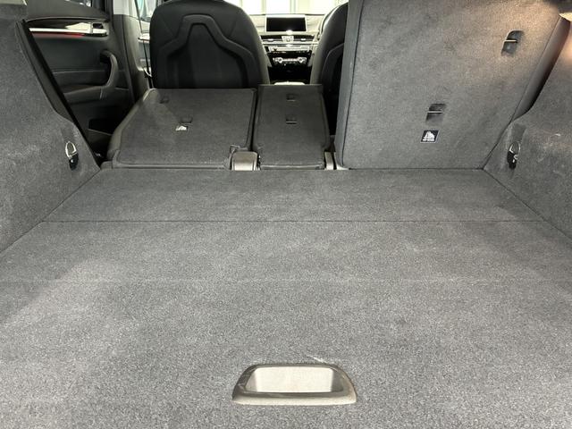 Ｘ１ 　レザーシート　パワーリアゲート　ＬＥＤヘッドライト　１８インチアルミホイール　ＡＣＣ　ＥＴＣ（37枚目）