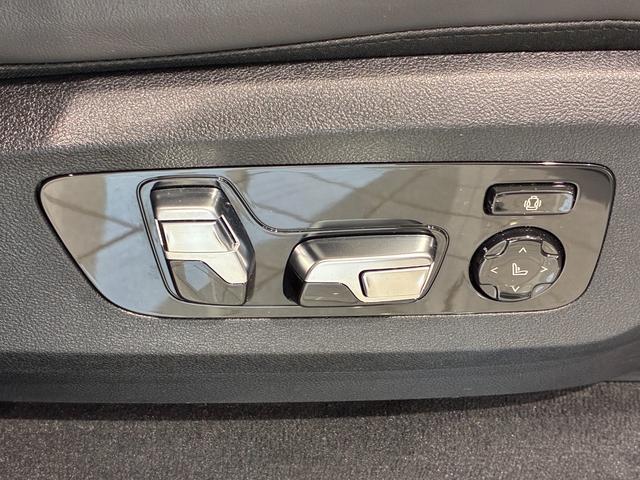 Ｘ７ ｘＤｒｉｖｅ　４０ｄ　Ｍスポーツ　全国２年保証　パノラマガラスサンルーフ　レザーシート　フルセグＴＶチューナー　パワーリアゲート　ＬＥＤヘッドライト　２２インチアルミホイール　ＡＣＣ　ＥＴＣ（27枚目）