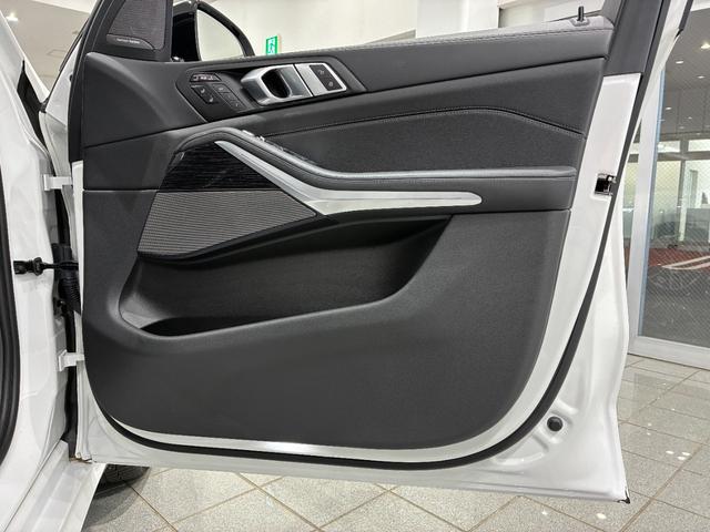 Ｘ７ ｘＤｒｉｖｅ　４０ｄ　Ｍスポーツ　全国２年保証　パノラマガラスサンルーフ　レザーシート　フルセグＴＶチューナー　パワーリアゲート　ＬＥＤヘッドライト　２２インチアルミホイール　ＡＣＣ　ＥＴＣ（32枚目）