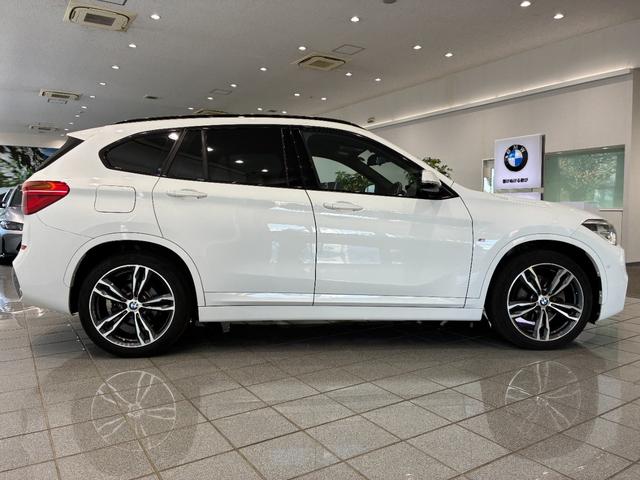 Ｘ１ ｘＤｒｉｖｅ　１８ｄ　Ｍスポーツ　ハーフレザーシート　パワーリアゲート　リアカメラ　ＬＥＤヘッドライト　１９インチアルミホイール　ＥＴＣ（4枚目）