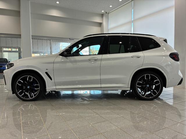 Ｘ３ Ｍ４０ｄ　全国２年保証　レザーシート　フルセグＴＶチューナー　パワーリアゲート　ＬＥＤヘッドライト　２１インチアルミホイールＡＣＣ　ＥＴＣ（5枚目）