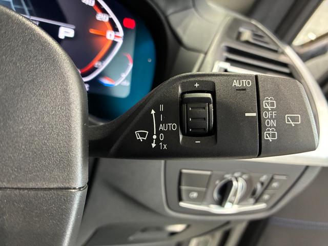 Ｘ３ Ｍ４０ｄ　全国２年保証　レザーシート　フルセグＴＶチューナー　パワーリアゲート　ＬＥＤヘッドライト　２１インチアルミホイールＡＣＣ　ＥＴＣ（17枚目）