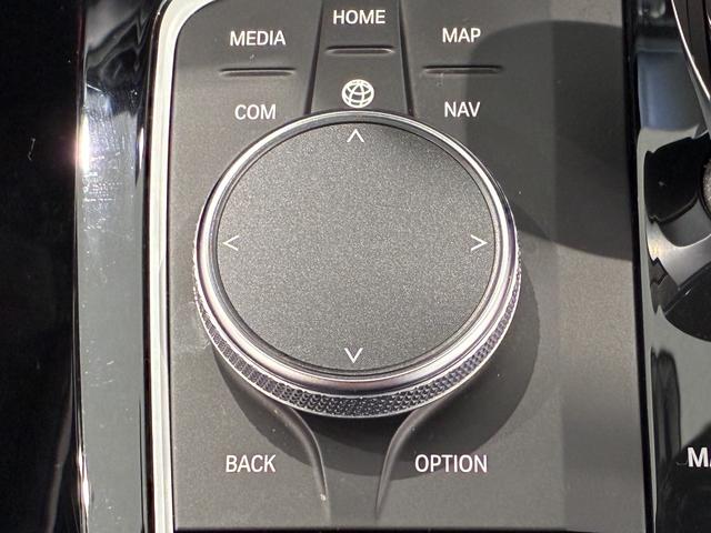 Ｘ３ Ｍ４０ｄ　全国２年保証　レザーシート　フルセグＴＶチューナー　パワーリアゲート　ＬＥＤヘッドライト　２１インチアルミホイールＡＣＣ　ＥＴＣ（18枚目）