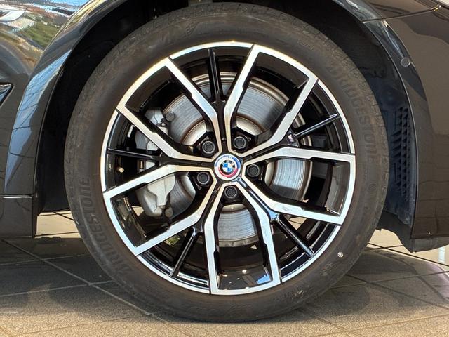 ５シリーズ ５３０ｅ　Ｍスポーツ　全国２年保証　レザーシート　フルセグＴＶチューナー　ヘッドアップディスプレイ　ＬＥＤヘッドライト　１９インチアルミホイール　ＡＣＣ　ＥＴＣ（6枚目）