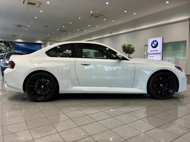 M2 ベースグレード 全国2年保証 Mドライブロジック レザーシート LEDヘッドライト カーボンルーフ 20インチアルミホイール ACC ETC(4枚目)