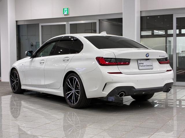 ３シリーズ ３３０ｉ　Ｍスポーツ　ファストトラックＰ　レザーシート　フルセグＴＶチューナー　パワーリアゲート　ＬＥＤヘッドライト　１９インチアルミホイール　ＡＣＣ　ＥＴＣ（3枚目）