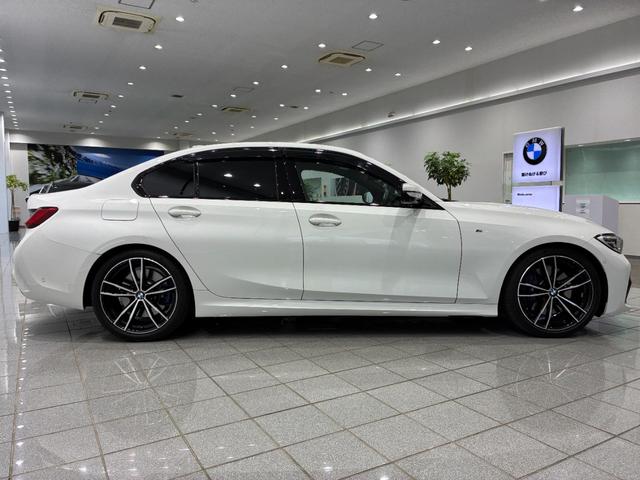 ３シリーズ ３３０ｉ　Ｍスポーツ　ファストトラックＰ　レザーシート　フルセグＴＶチューナー　パワーリアゲート　ＬＥＤヘッドライト　１９インチアルミホイール　ＡＣＣ　ＥＴＣ（5枚目）