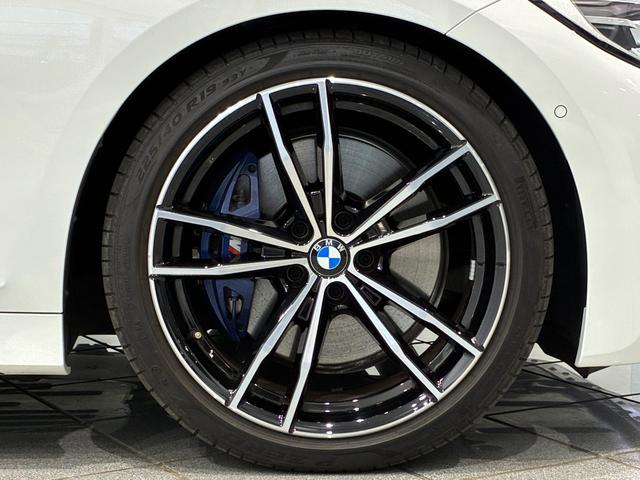 ３シリーズ ３３０ｉ　Ｍスポーツ　ファストトラックＰ　レザーシート　フルセグＴＶチューナー　パワーリアゲート　ＬＥＤヘッドライト　１９インチアルミホイール　ＡＣＣ　ＥＴＣ（6枚目）