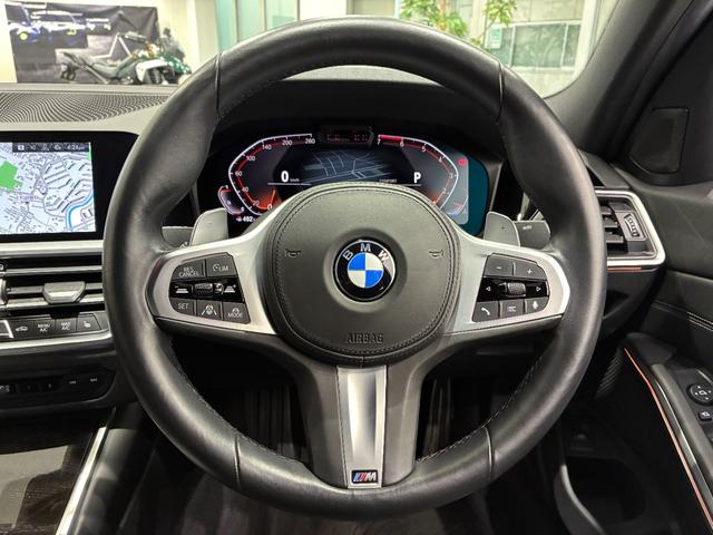 ３シリーズ ３３０ｉ　Ｍスポーツ　ファストトラックＰ　レザーシート　フルセグＴＶチューナー　パワーリアゲート　ＬＥＤヘッドライト　１９インチアルミホイール　ＡＣＣ　ＥＴＣ（14枚目）