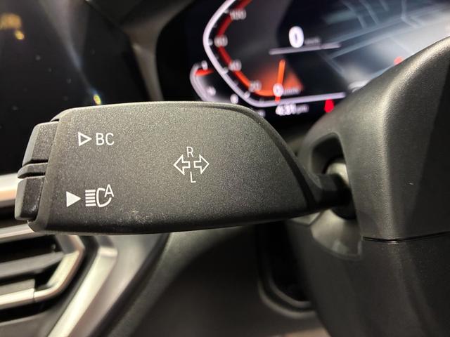 ３シリーズ ３３０ｉ　Ｍスポーツ　ファストトラックＰ　レザーシート　フルセグＴＶチューナー　パワーリアゲート　ＬＥＤヘッドライト　１９インチアルミホイール　ＡＣＣ　ＥＴＣ（16枚目）