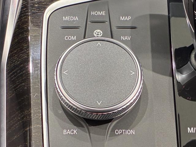 ３シリーズ ３３０ｉ　Ｍスポーツ　ファストトラックＰ　レザーシート　フルセグＴＶチューナー　パワーリアゲート　ＬＥＤヘッドライト　１９インチアルミホイール　ＡＣＣ　ＥＴＣ（18枚目）