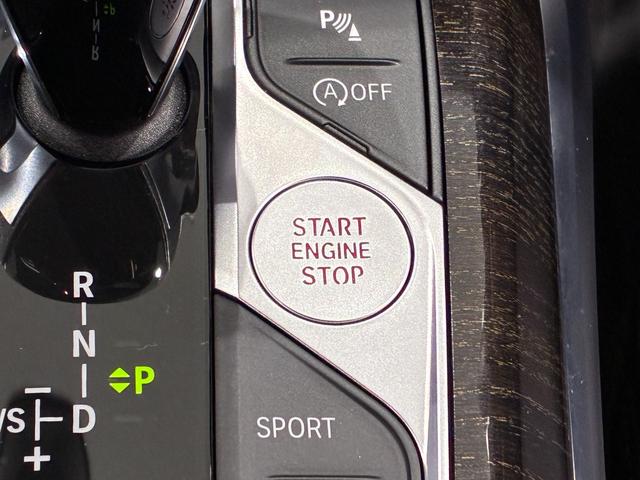 ３シリーズ ３３０ｉ　Ｍスポーツ　ファストトラックＰ　レザーシート　フルセグＴＶチューナー　パワーリアゲート　ＬＥＤヘッドライト　１９インチアルミホイール　ＡＣＣ　ＥＴＣ（19枚目）