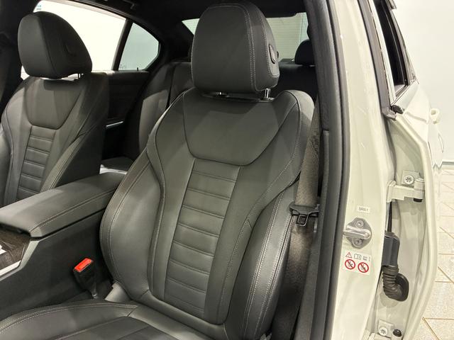 ３シリーズ ３３０ｉ　Ｍスポーツ　ファストトラックＰ　レザーシート　フルセグＴＶチューナー　パワーリアゲート　ＬＥＤヘッドライト　１９インチアルミホイール　ＡＣＣ　ＥＴＣ（24枚目）