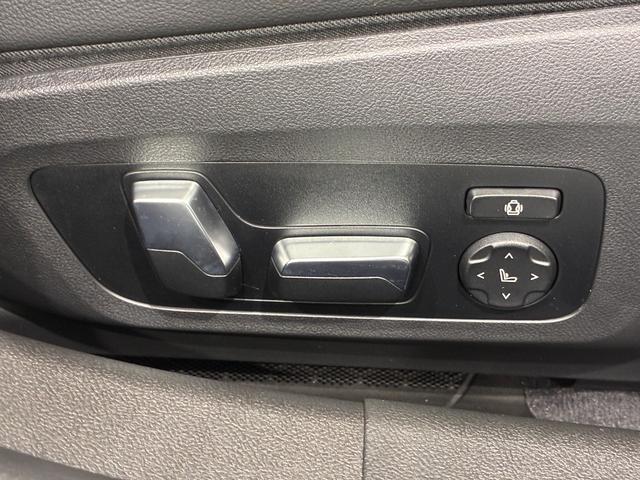 ３シリーズ ３３０ｉ　Ｍスポーツ　ファストトラックＰ　レザーシート　フルセグＴＶチューナー　パワーリアゲート　ＬＥＤヘッドライト　１９インチアルミホイール　ＡＣＣ　ＥＴＣ（26枚目）