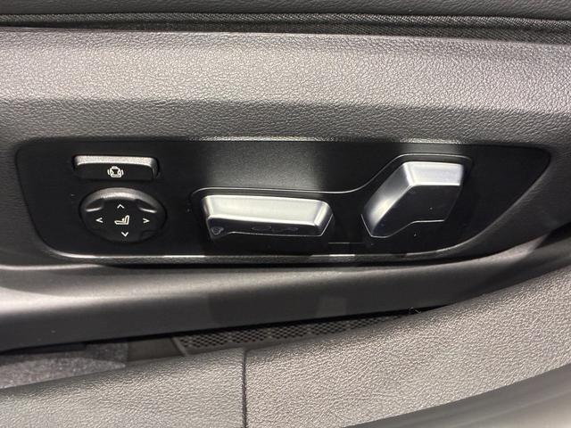 ３シリーズ ３３０ｉ　Ｍスポーツ　ファストトラックＰ　レザーシート　フルセグＴＶチューナー　パワーリアゲート　ＬＥＤヘッドライト　１９インチアルミホイール　ＡＣＣ　ＥＴＣ（27枚目）