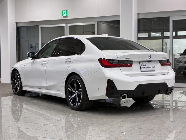 3シリーズ 320d xDrive Mスポーツ 全国2年保証 レザーシートパワーリアゲート LEDヘッドライト 18インチアルミホイール ACC ETC(3枚目)