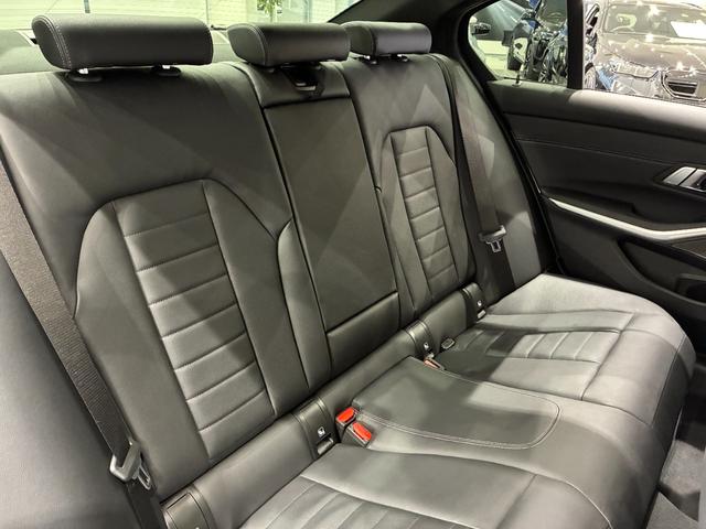 3シリーズ 320d xDrive Mスポーツ 全国2年保証 レザーシートパワーリアゲート LEDヘッドライト 18インチアルミホイール ACC ETC(22枚目)