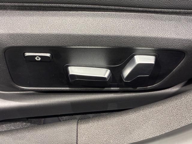 ３シリーズ ３２０ｄ　ｘＤｒｉｖｅツーリング　Ｍスポーツ　ガラスサンルーフ　ハーフレザーシート　パワーリアゲート　ＬＥＤヘッドライト　１８インチアルミホイール　ＡＣＣ　ＥＴＣ（27枚目）