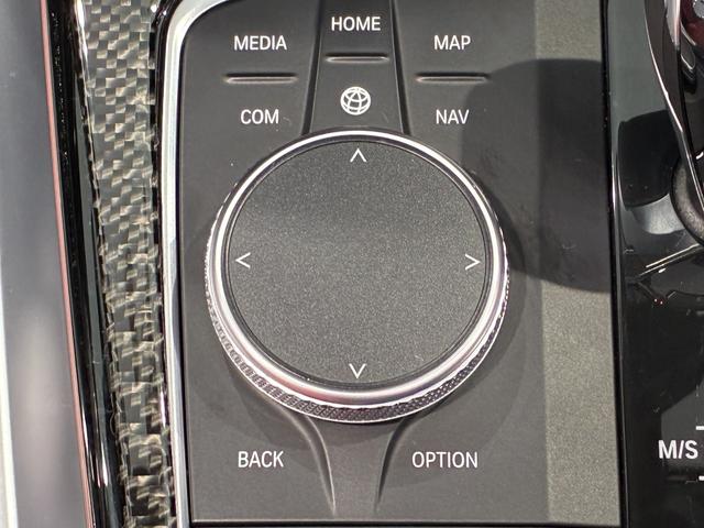 Ｚ４ ｓＤｒｉｖｅ２０ｉ　Ｍスポーツ　レザーシート　フルセグＴＶチューナー　ＬＥＤヘッドライト　１９インチアルミホイール　ＥＴＣ　ＡＣＣ（18枚目）