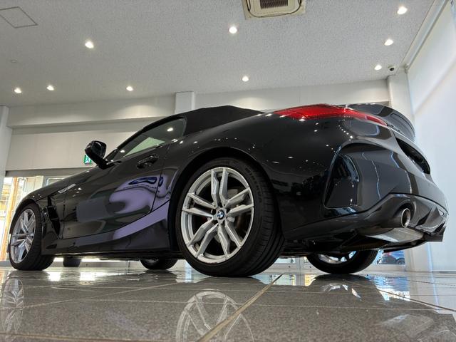 Ｚ４ ｓＤｒｉｖｅ２０ｉ　Ｍスポーツ　レザーシート　フルセグＴＶチューナー　ＬＥＤヘッドライト　１９インチアルミホイール　ＥＴＣ　ＡＣＣ（39枚目）