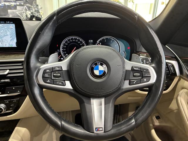 ５シリーズ ５２３ｄツーリング　Ｍスポーツ　レザーシート　フルセグＴＶチューナー　パワーリアゲート　ＬＥＤヘッドライト　１９インチアルミホイール　ＡＣＣ　ＥＴＣ（14枚目）