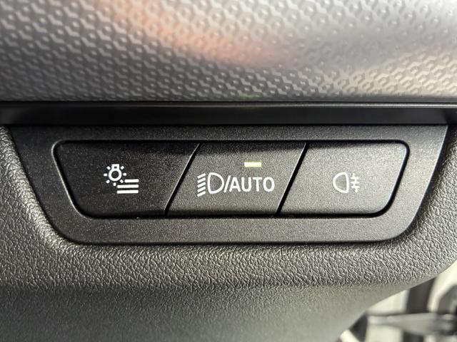 ＬＥＤライトは太陽光の特性に近く優れた視認性を発揮します。光軸調整も自動で行います。