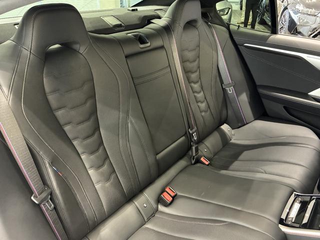 8シリーズ M850i xDrive グランクーペ 全国2年保証 Mパフォーマンスパッケージ ガラスサンルーフ フルセグTVチューナー B&Wスピーカー レザーシート パワーリアゲート LEDヘッドライト 19インチアルミホイール ETC ACC(21枚目)