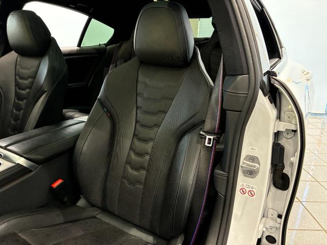 8シリーズ M850i xDrive グランクーペ 全国2年保証 Mパフォーマンスパッケージ ガラスサンルーフ フルセグTVチューナー B&Wスピーカー レザーシート パワーリアゲート LEDヘッドライト 19インチアルミホイール ETC ACC(24枚目)