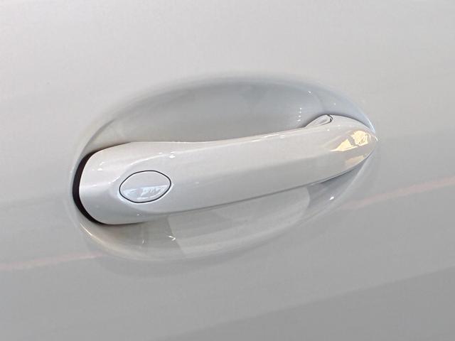 8シリーズ M850i xDrive グランクーペ 全国2年保証 Mパフォーマンスパッケージ ガラスサンルーフ フルセグTVチューナー B&Wスピーカー レザーシート パワーリアゲート LEDヘッドライト 19インチアルミホイール ETC ACC(30枚目)