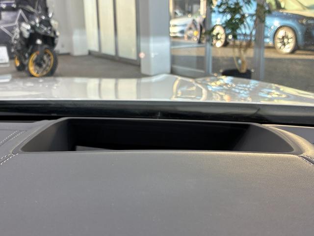8シリーズ M850i xDrive グランクーペ 全国2年保証 Mパフォーマンスパッケージ ガラスサンルーフ フルセグTVチューナー B&Wスピーカー レザーシート パワーリアゲート LEDヘッドライト 19インチアルミホイール ETC ACC(33枚目)