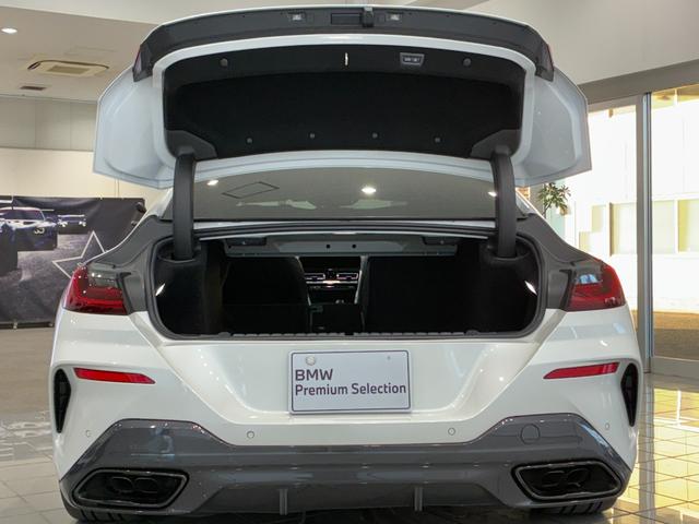 8シリーズ M850i xDrive グランクーペ 全国2年保証 Mパフォーマンスパッケージ ガラスサンルーフ フルセグTVチューナー B&Wスピーカー レザーシート パワーリアゲート LEDヘッドライト 19インチアルミホイール ETC ACC(37枚目)