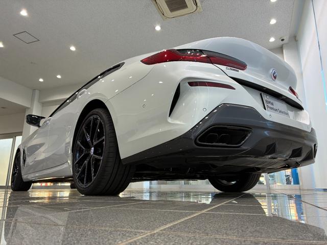 8シリーズ M850i xDrive グランクーペ 全国2年保証 Mパフォーマンスパッケージ ガラスサンルーフ フルセグTVチューナー B&Wスピーカー レザーシート パワーリアゲート LEDヘッドライト 19インチアルミホイール ETC ACC(39枚目)